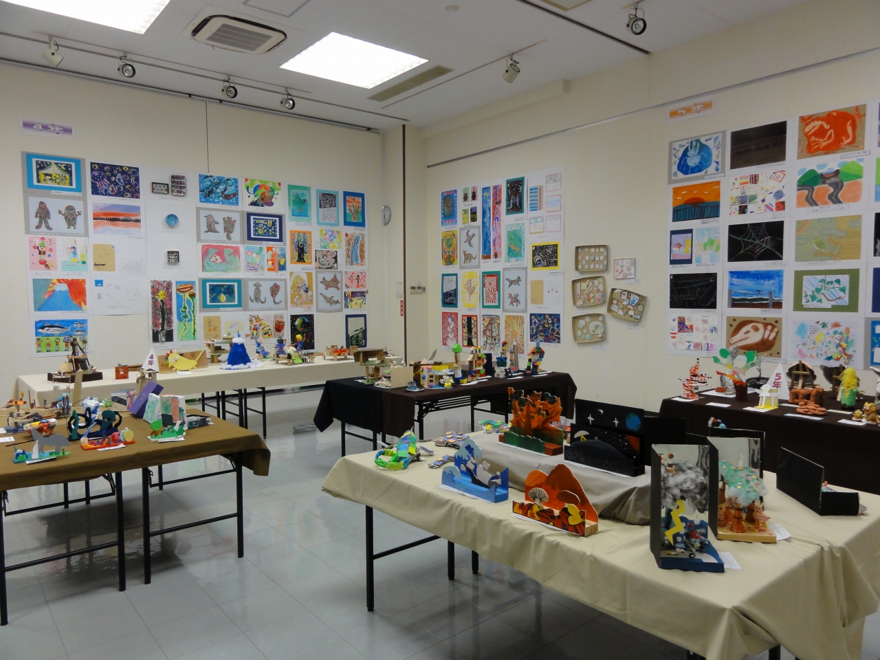 のビル展（新宿区立小学校図画工作作品展）