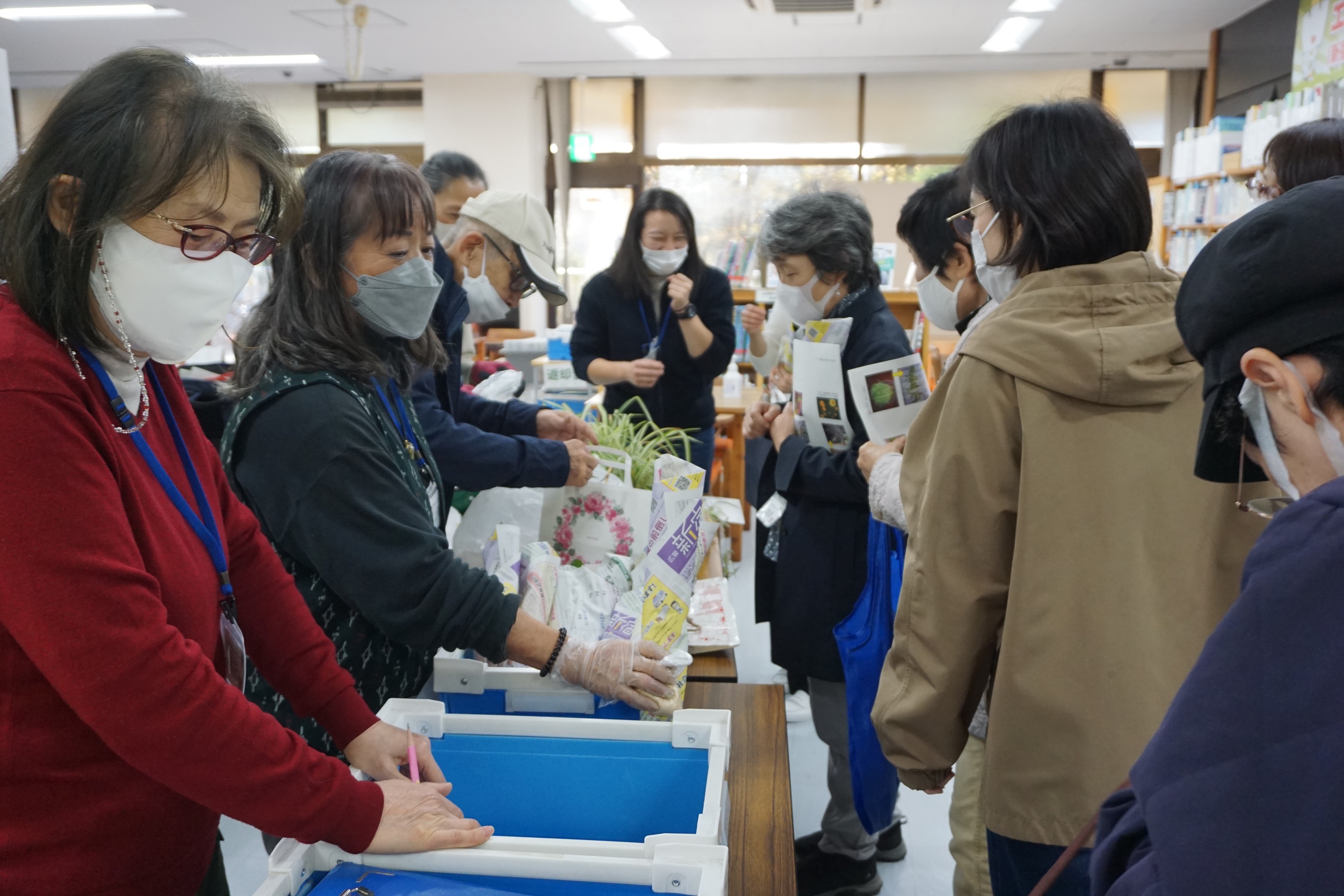 2022新宿「みどりのカーテン」プロジェクト『生ごみと落ち葉を使ったたい肥づくり』